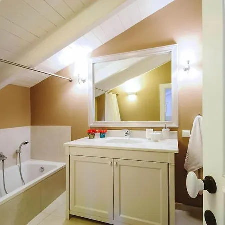 Anelina Paxos Residences *